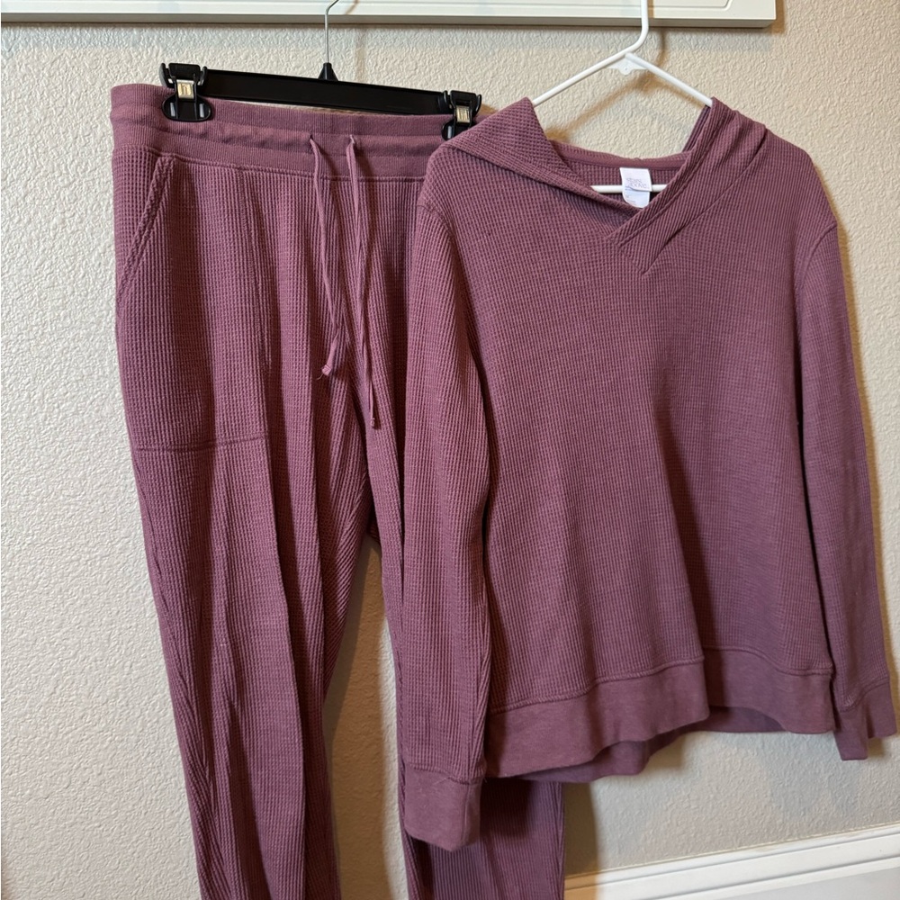 Stars Above Mauve Pajama Set